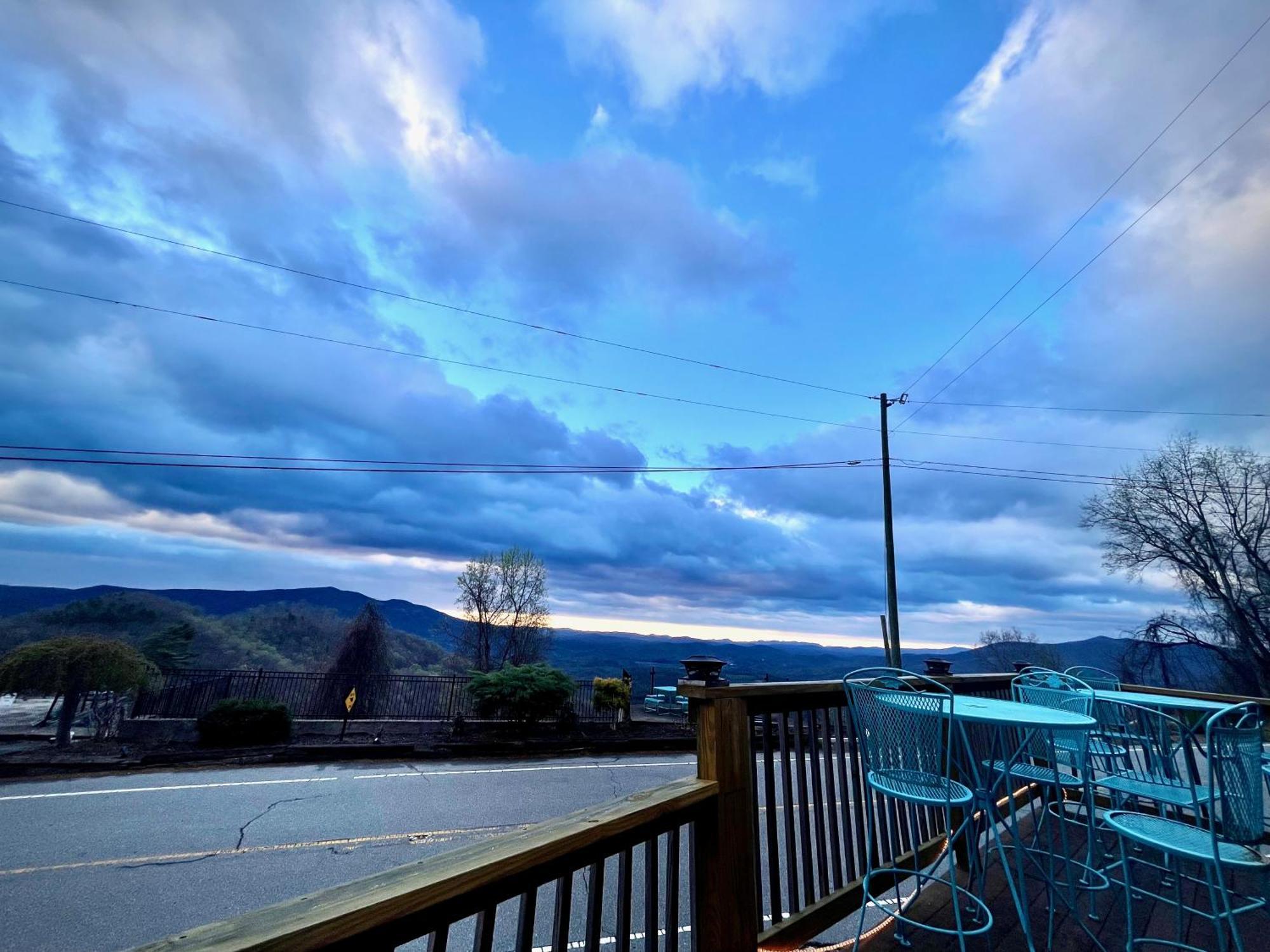 Skyline Village Inn Spruce Pine Eksteriør bilde